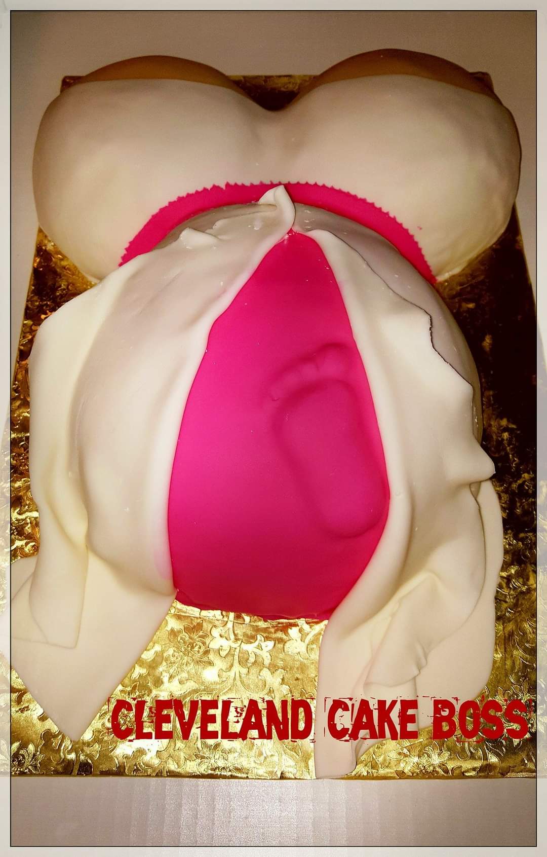 Baby Bump Baby Shower Cake
