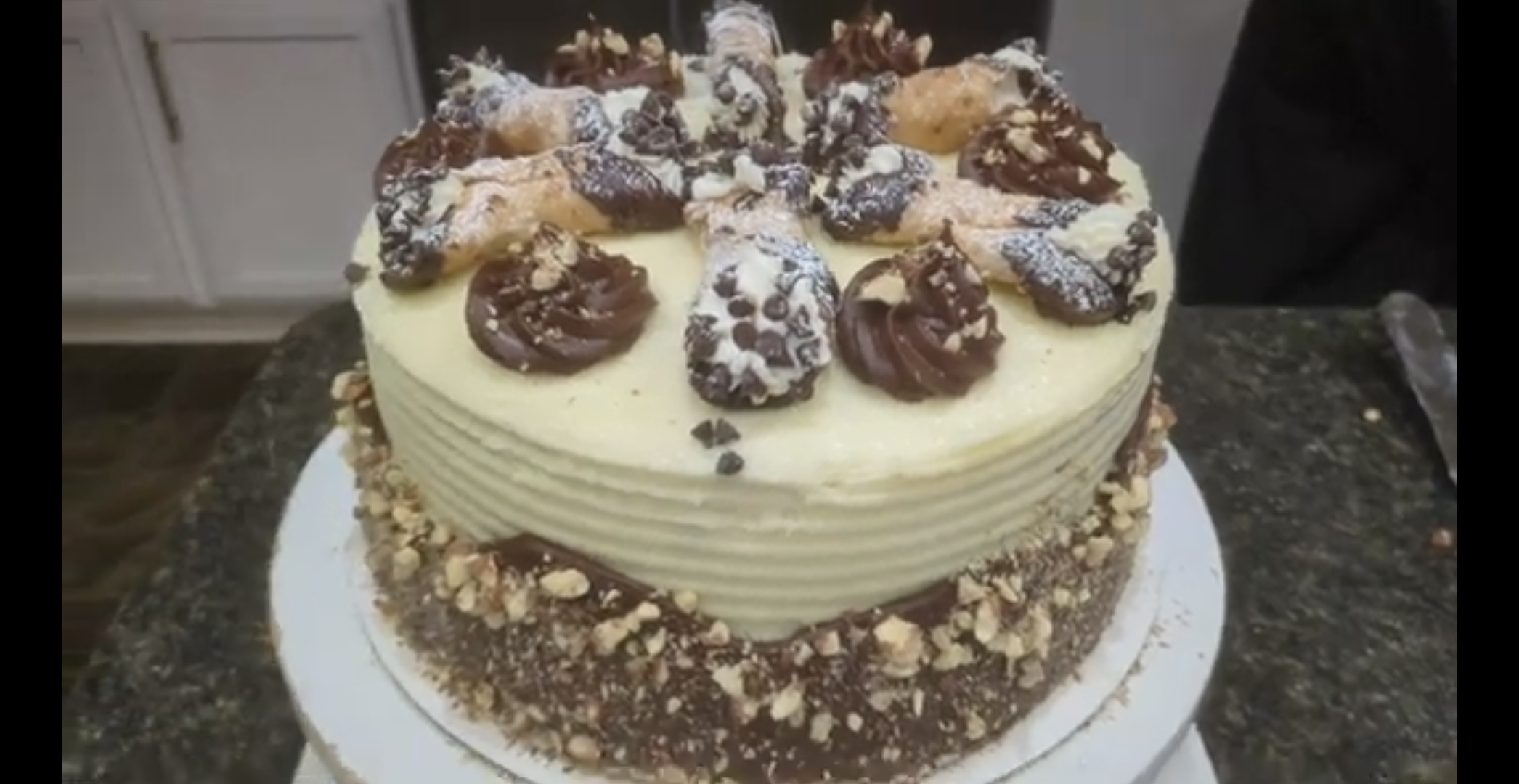 Cannoli Cake